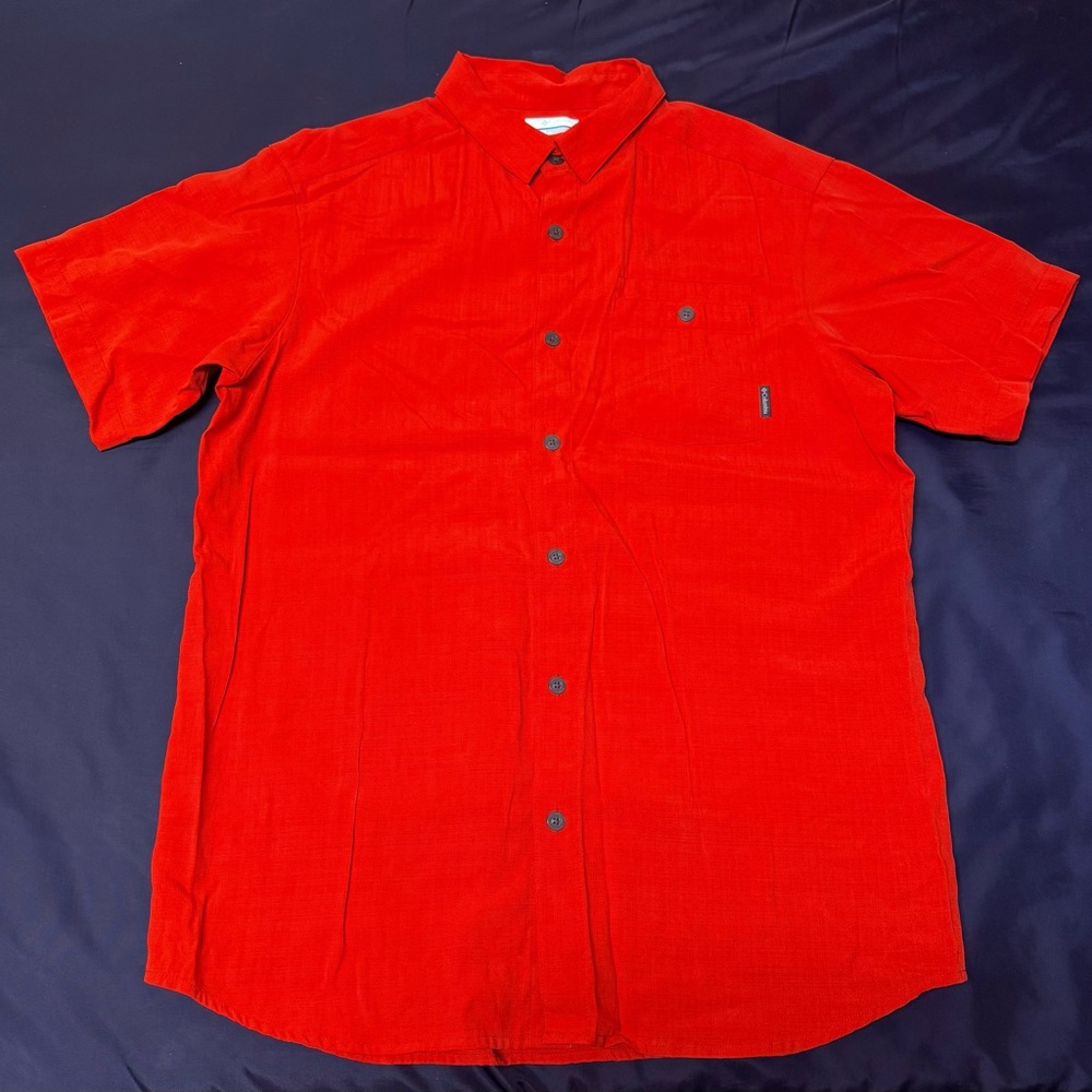 Columbia Men’s Red Short Sleeve Button Down Shirt | Size M | Casual Outdoor